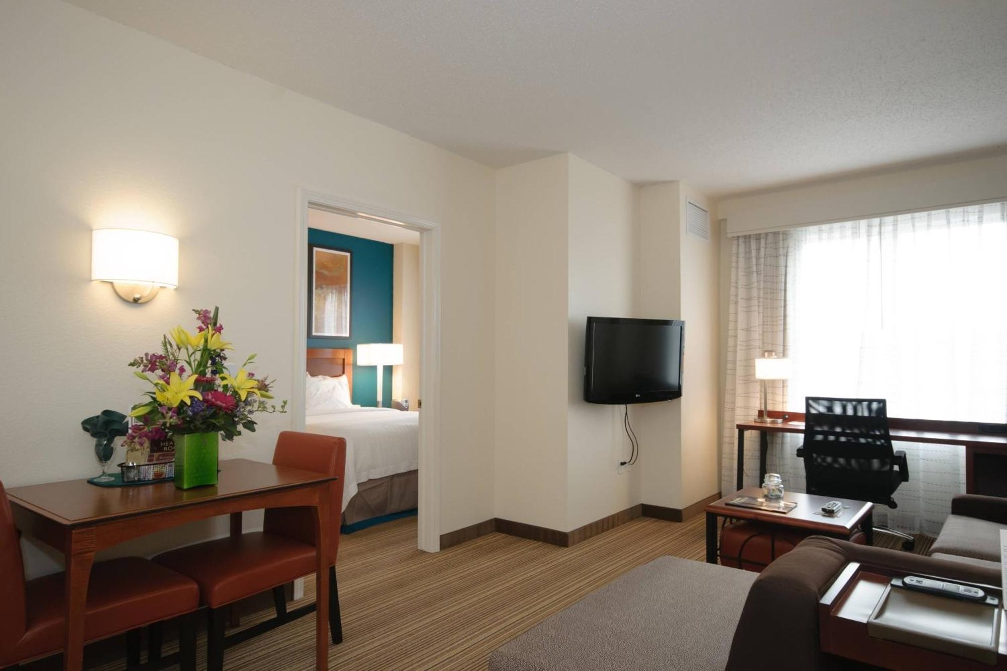 Residence Inn Rochester Mayo Clinic Area Экстерьер фото