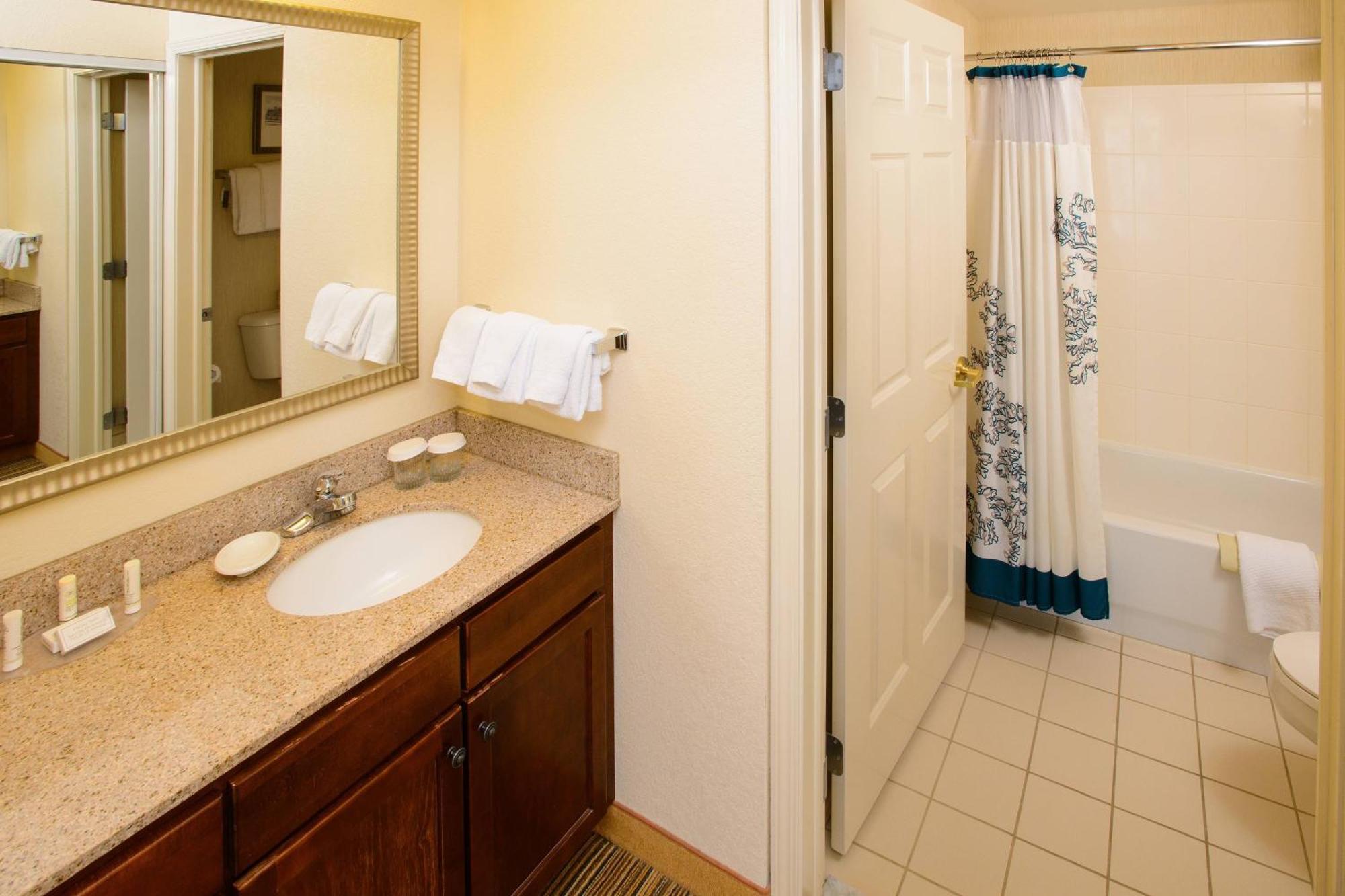 Residence Inn Rochester Mayo Clinic Area Экстерьер фото