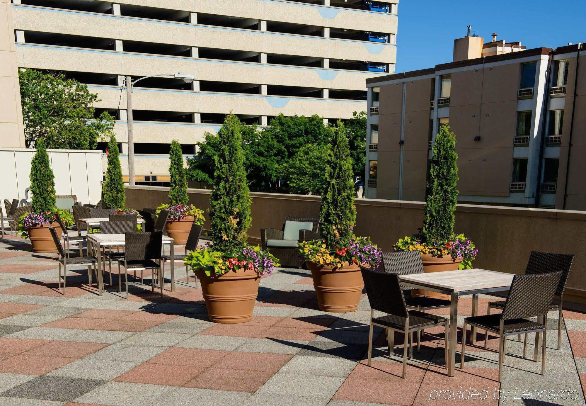 Residence Inn Rochester Mayo Clinic Area Экстерьер фото